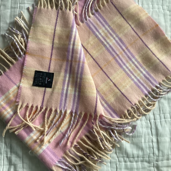 V FRAAS PASTEL PINKS CHECKERED LONG FRINGED SIDES SCARF - Picture 5 of 10